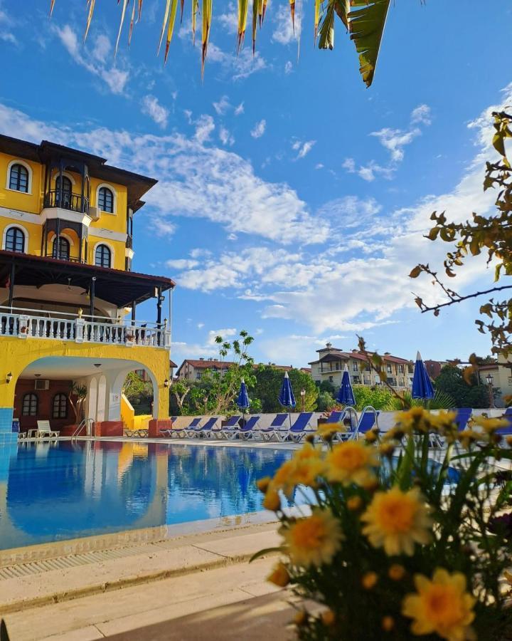 Altinsaray Hotel Kusadasi Exterior photo